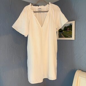 3 for $25! Old Navy Ruffled White Flowy short Sleeve cotton‎ Dress, size M
